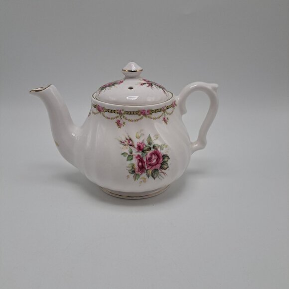 Golden Crown Fine Bone China Teapot With Pink Roses & Gold Trim - Picture 4 of 15